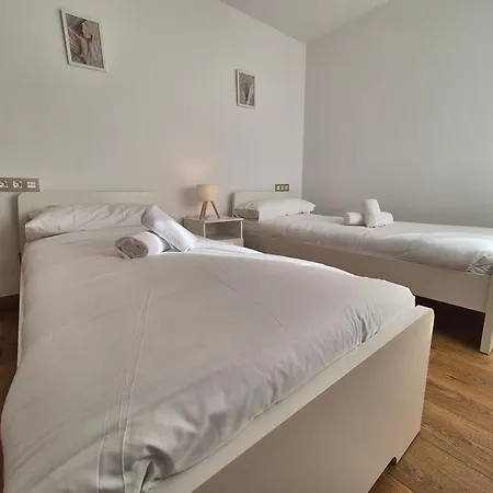 1a142 Moderno De 3 Apartment Gijon