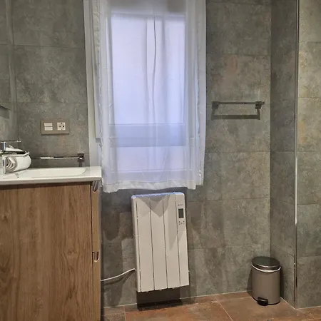 1a142 Moderno De 3 Apartment